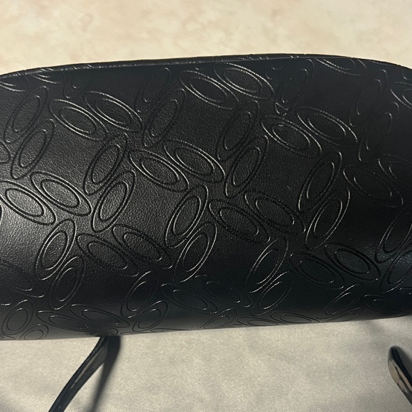 Oakley Black and Brown Sunglasses with Embossed Case - Picture 5 of 5